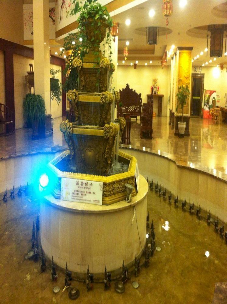 Guilin Golden Crown International Hotel Esterno foto