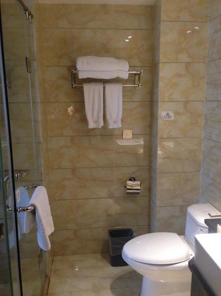 Guilin Golden Crown International Hotel Esterno foto