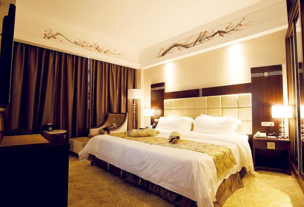 Guilin Golden Crown International Hotel Esterno foto