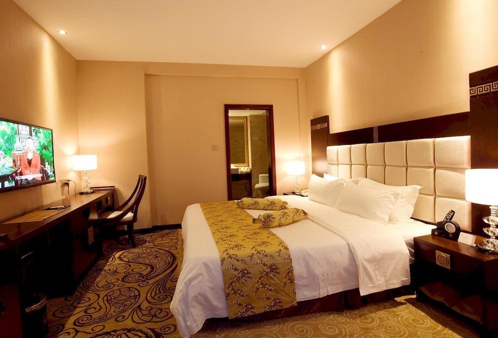 Guilin Golden Crown International Hotel Esterno foto