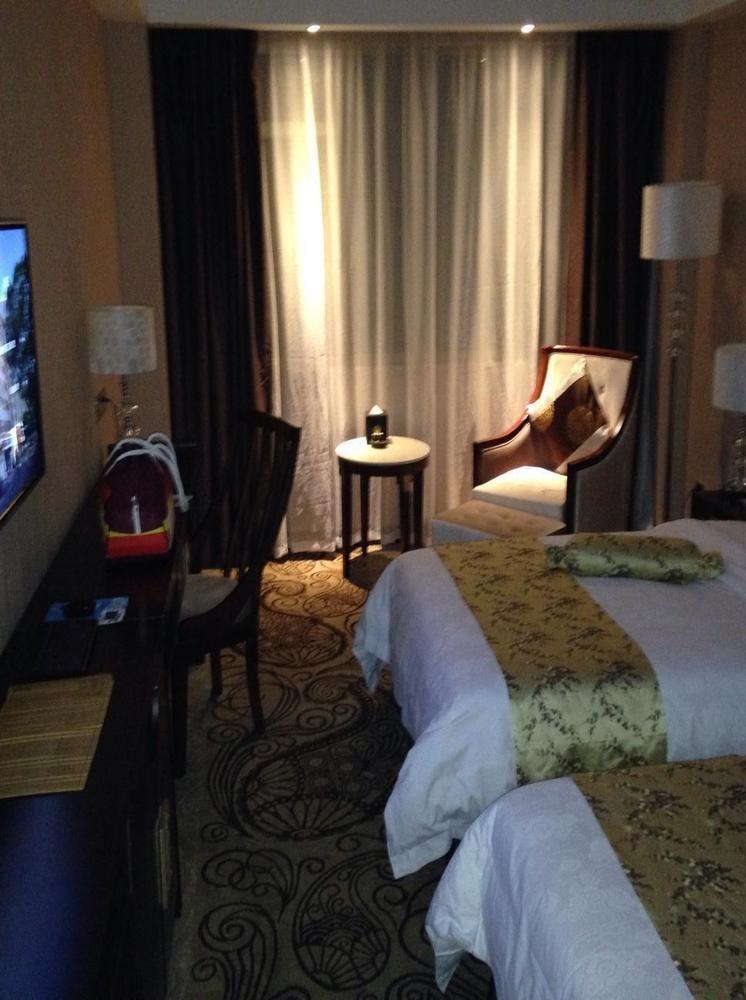 Guilin Golden Crown International Hotel Esterno foto