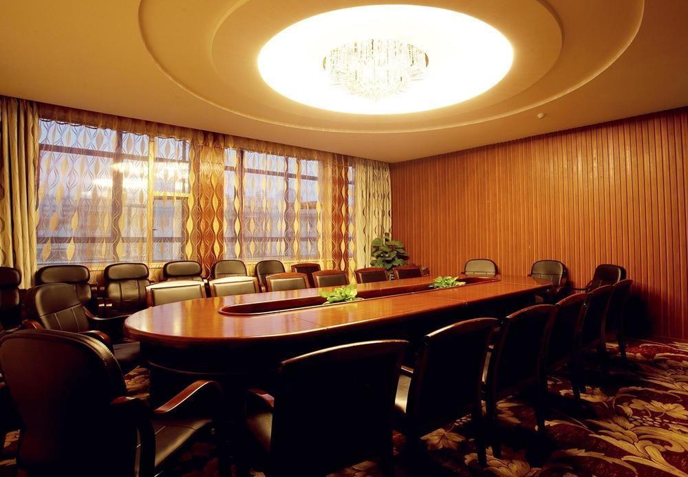 Guilin Golden Crown International Hotel Esterno foto