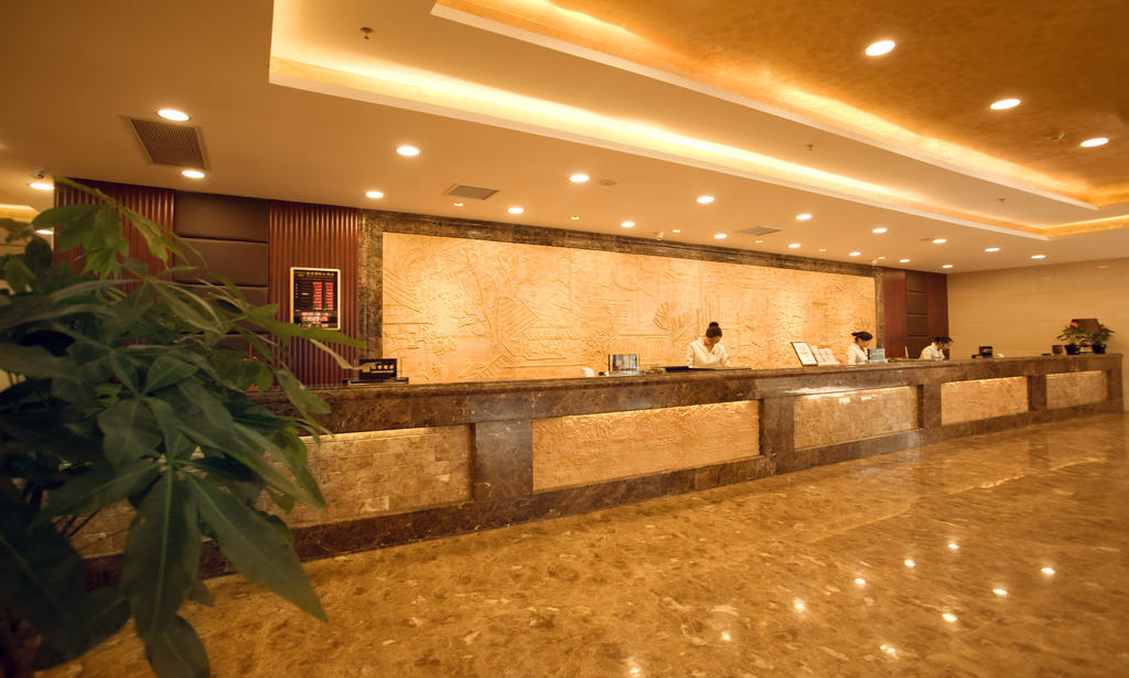 Guilin Golden Crown International Hotel Esterno foto